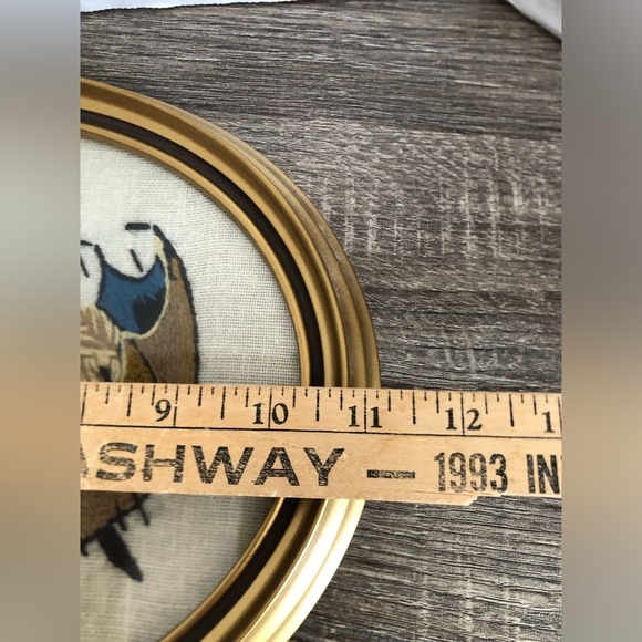 Vtg Embroidered Hummel in Frame - Picture 9 of 10